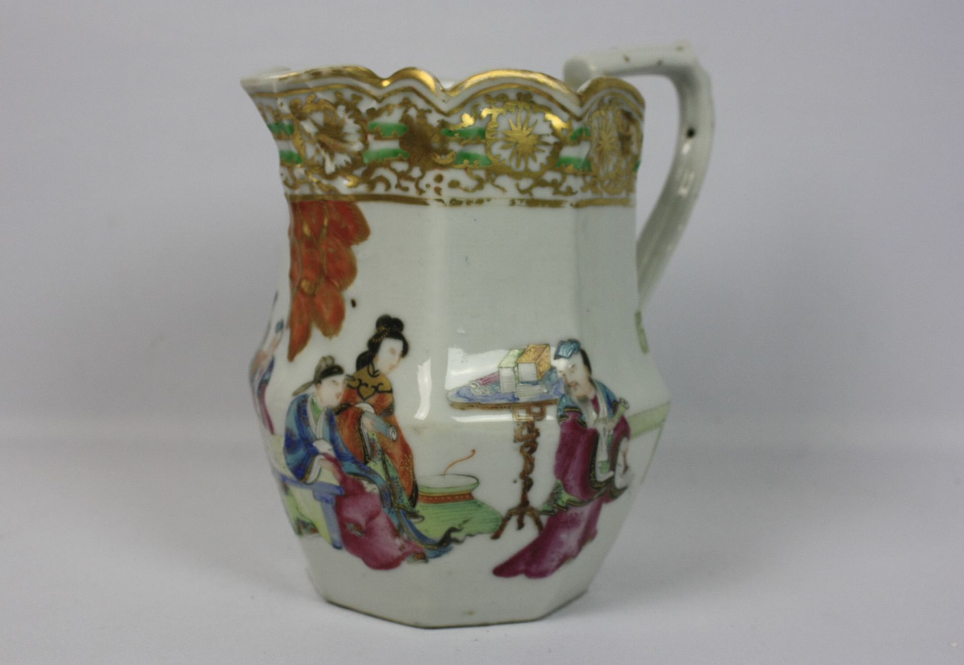 037 A large Chinese famille rose porcelain jug