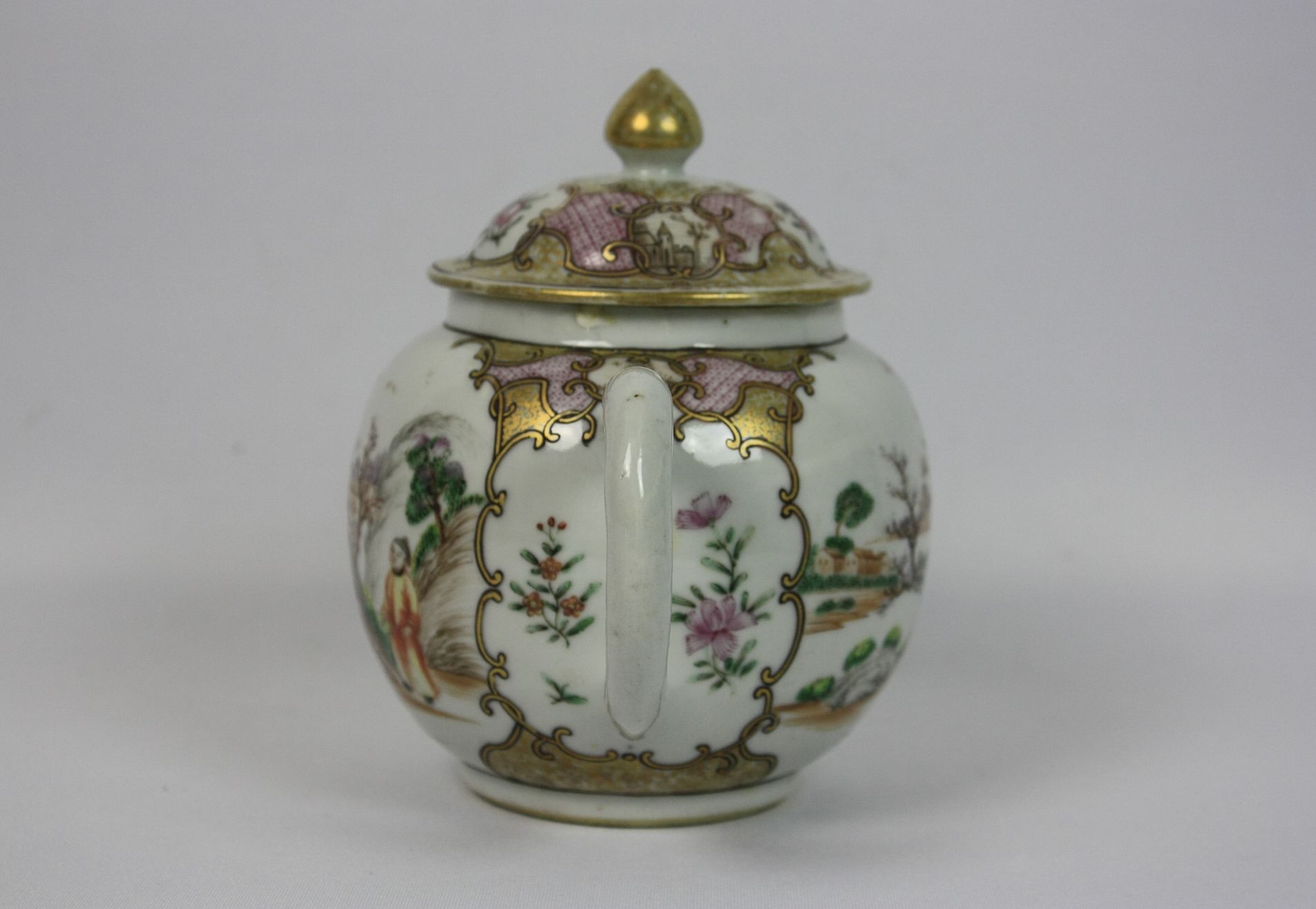 035 A Chinese famille rose porcelain teapot