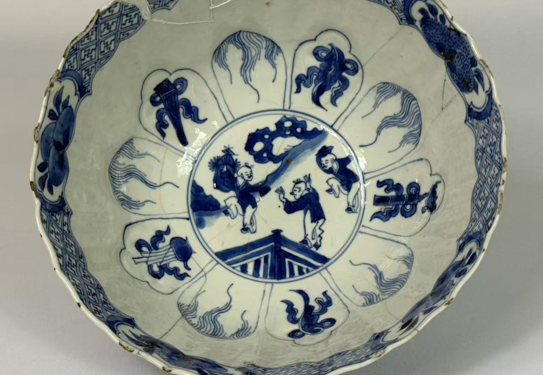 021 Kangxi Period Blue and White ‘Seven Sages of the Bamboo Grove’ Bowl with Molded Lotus Petal Decoration, Qing Dynasty