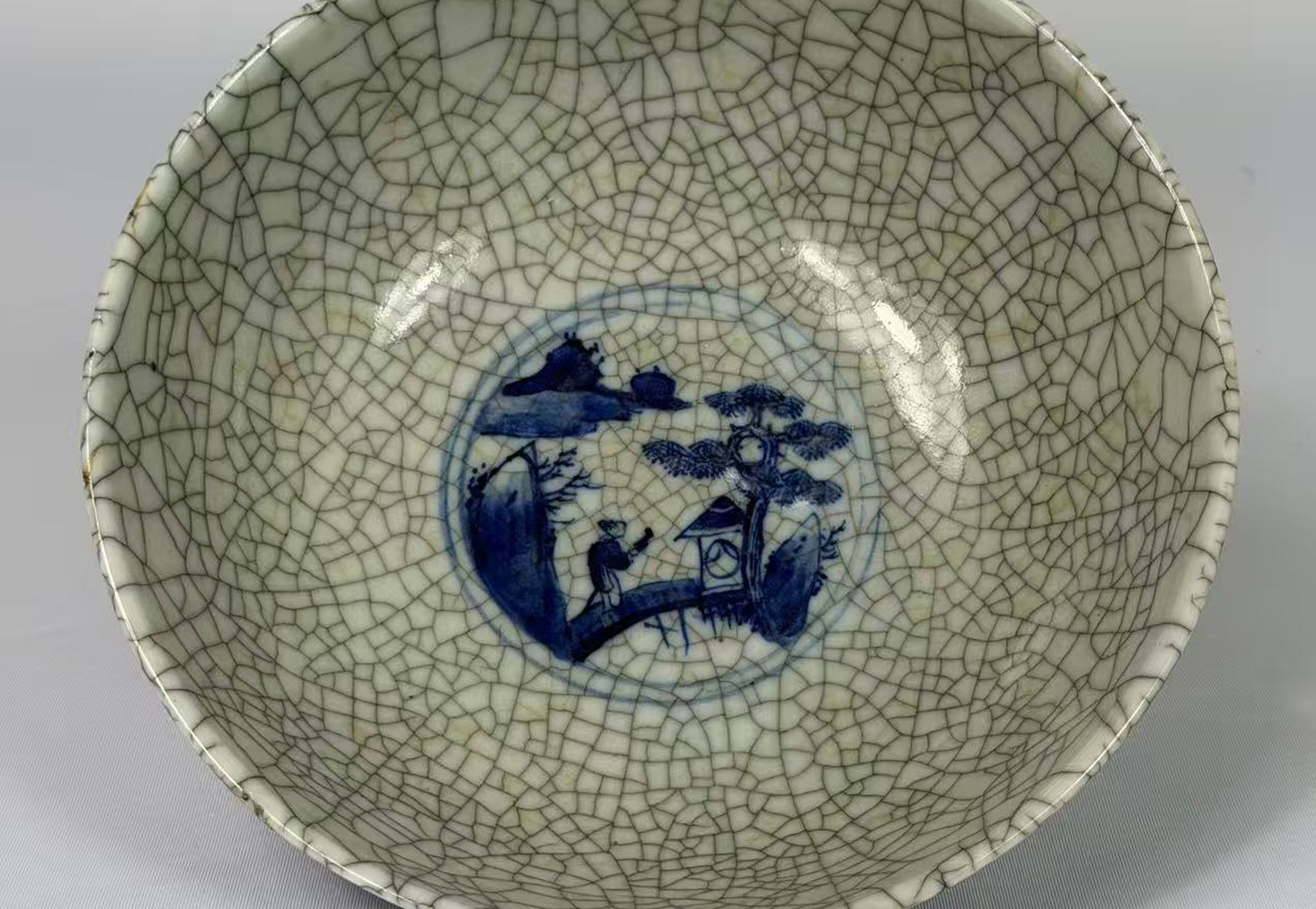 024 Qing Dynasty Blue and White ‘Mu Wang’s Eight Horses’ Bowl with Ge-Type Glaze