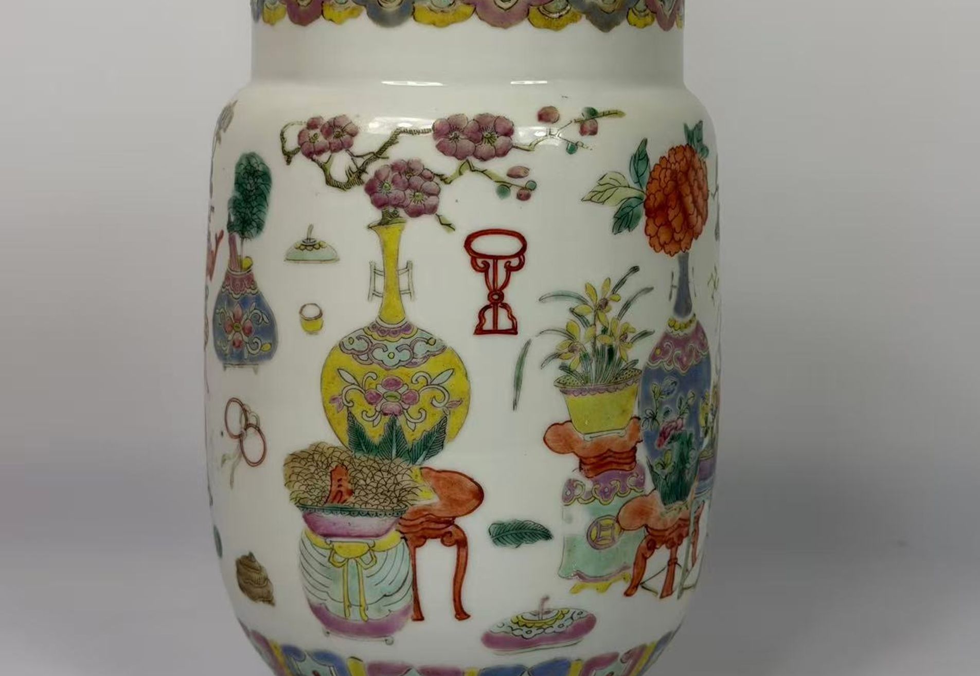 017 Late Qing Dynasty Famille Rose ‘Bogu’ (Antique Treasures) Large Jar