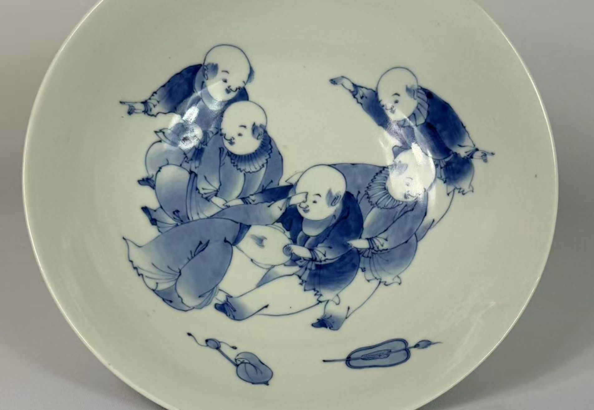 014 Chinese Blue and White ‘Children at Play’ Offering Dish