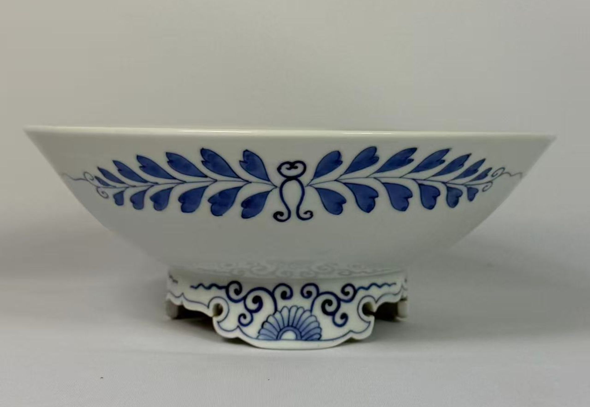 014 Chinese Blue and White ‘Children at Play’ Offering Dish